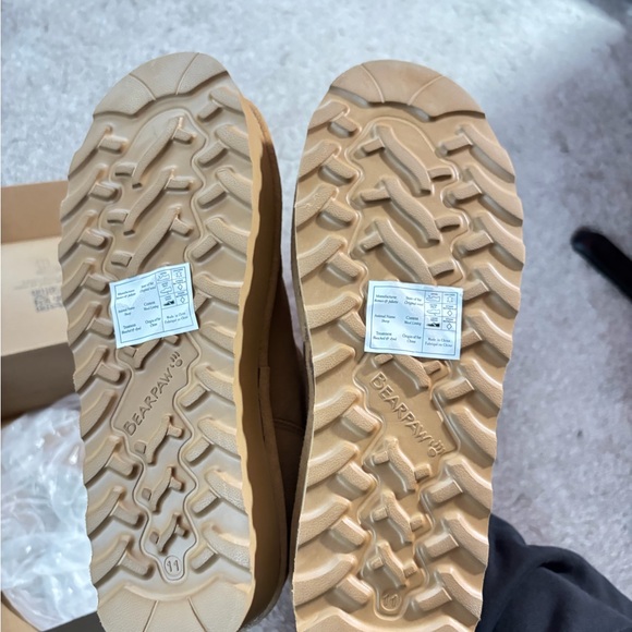 BearPaw Cardboard Shoe Box in Brown - Picture 3 of 5